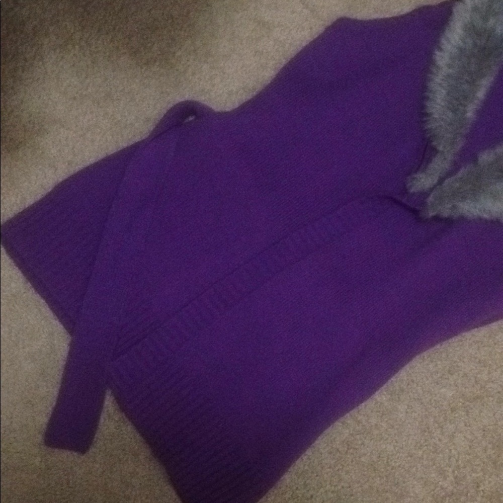 A robe - Picture 5 of 7